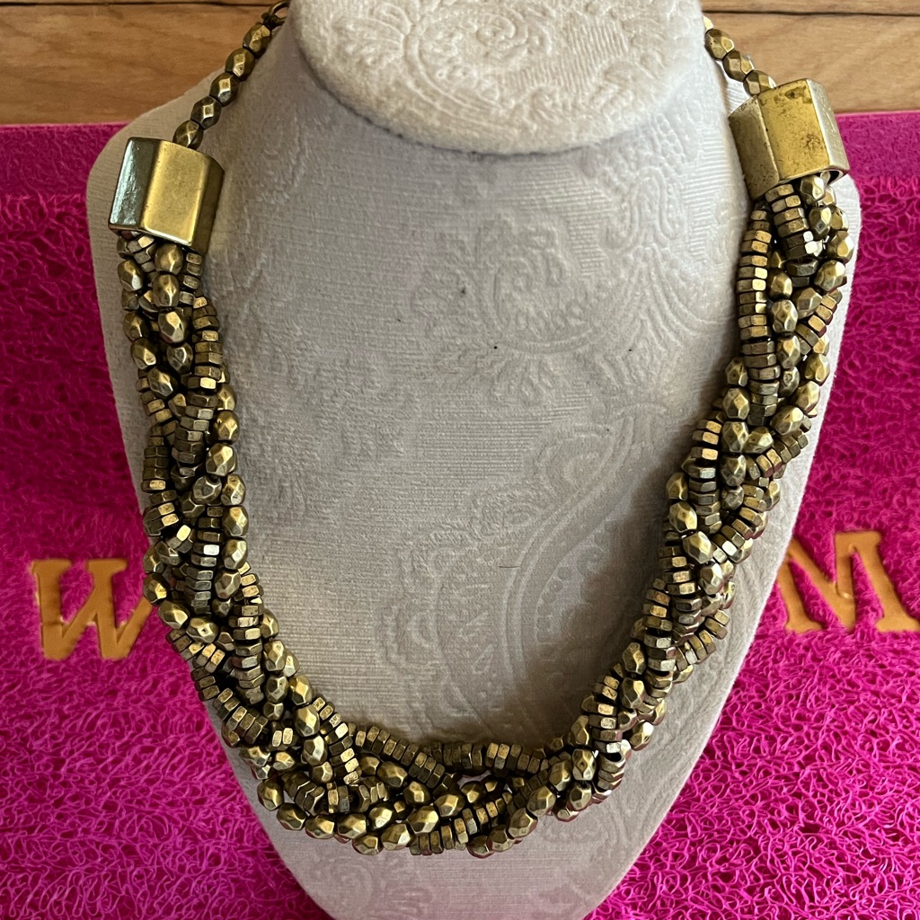 Vintage Banana Republic Necklace 13$